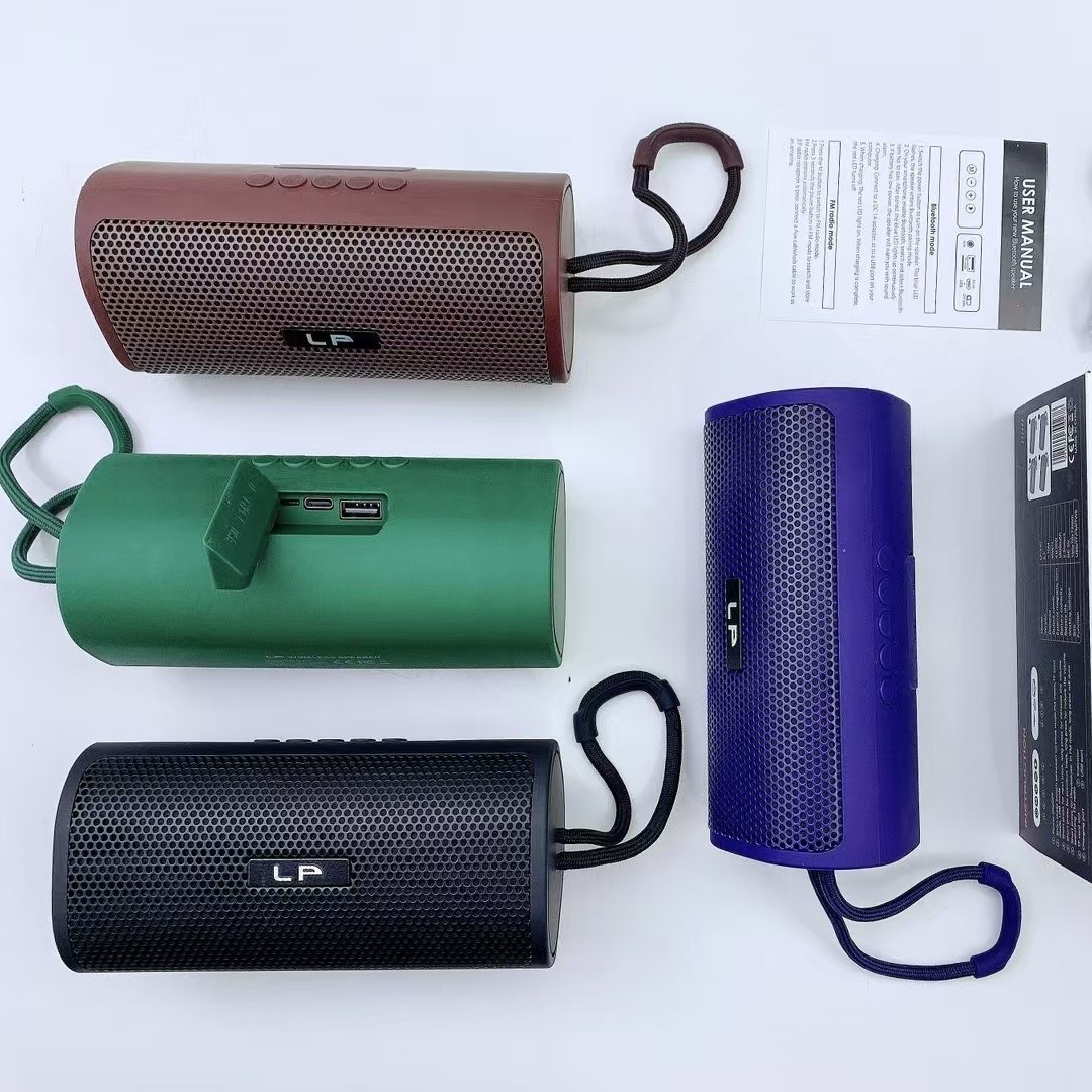 2026跨境蓝牙音箱户外无线便携式挂绳迷你音响大功率超重低音炮细节图