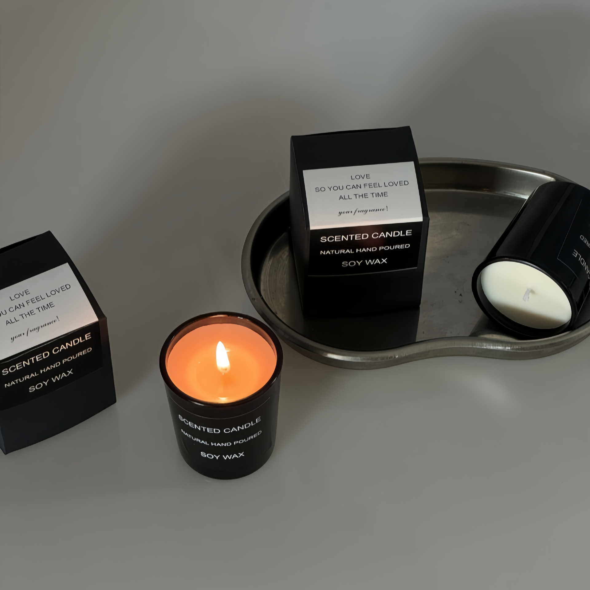 Cross-border best-selling bright black glass scented candle, bow romantic gift box, smokeless soy wax scented candle details Picture