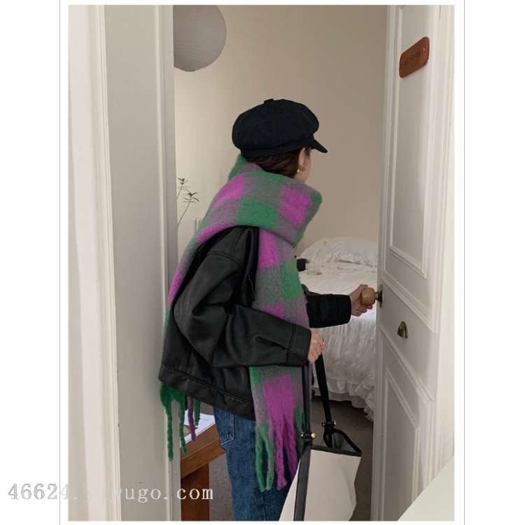 Cross-border scarf wholesale, e-commerce live streaming, supply chain, tattooed purple-green checkered thick whiskers details Picture