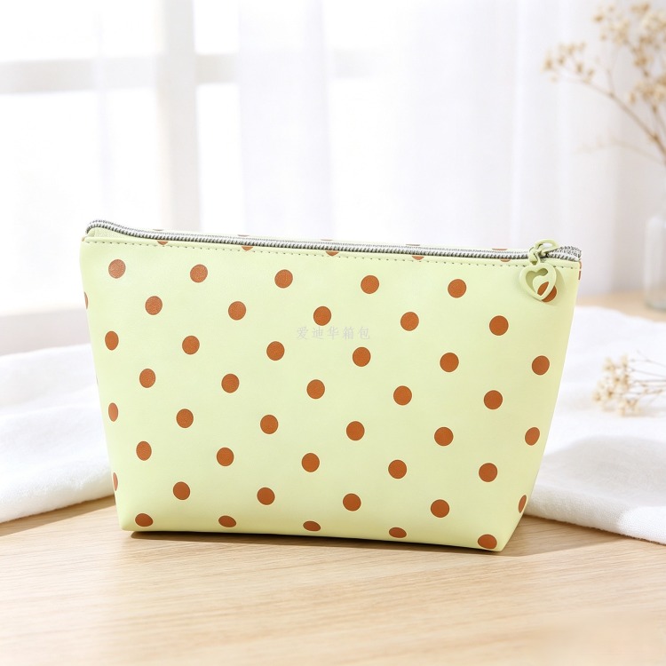 Polka dot trapezoidal hexagonal cosmetic bag for women, large-capacity waterproof PU storage bag, portable travel skin care and cosmetic storage bag, candy color Item Picture