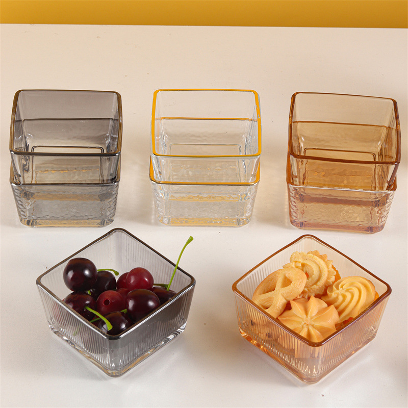 Bar compartments, snacks, living room fruit platters, home simple snacks, candies, dried fruits, glass style, high appearance level, fruit platters details Picture