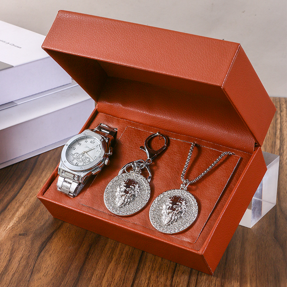 Father's Day gift set: New watch, necklace, keychain, three-piece set, a light luxury gift box for business men Item Picture