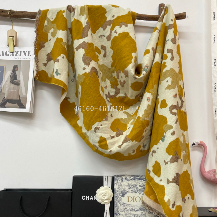 Wholesale of new cross-border export scarves with high-speed jacquard cow pattern, versatile for autumn and winter, available through e-commerce live streaming