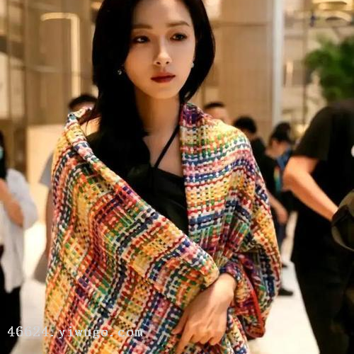 Wholesale of cross-border scarves in stock, e-commerce live streaming, supply chain, the same style of Xiaoxiangfeng seven-color shawls as Wanqi