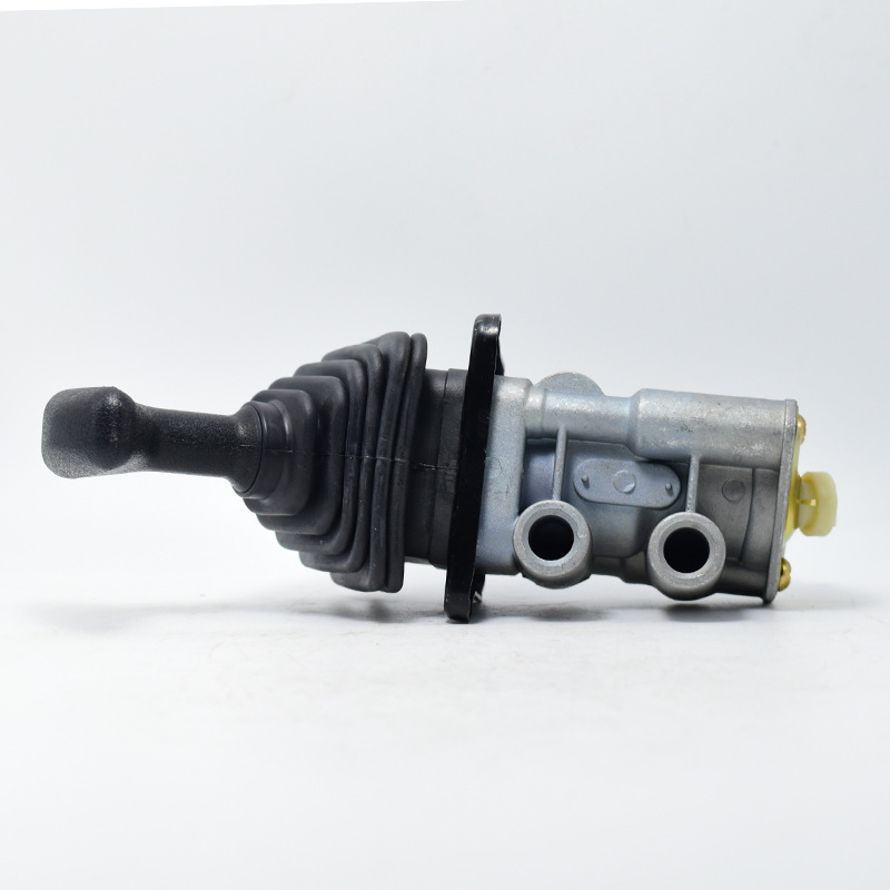 Manual control valve 9617223140, parts and components for heavy-duty trucks, sinotruk trucks and buses Specification image