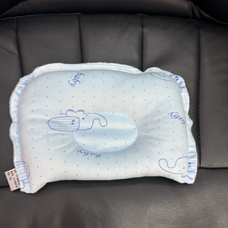 Factory direct sales of newborn baby pillows, bear shaping pillows, cartoon side-flipping pillows/baby pillows shaping and turning details Picture