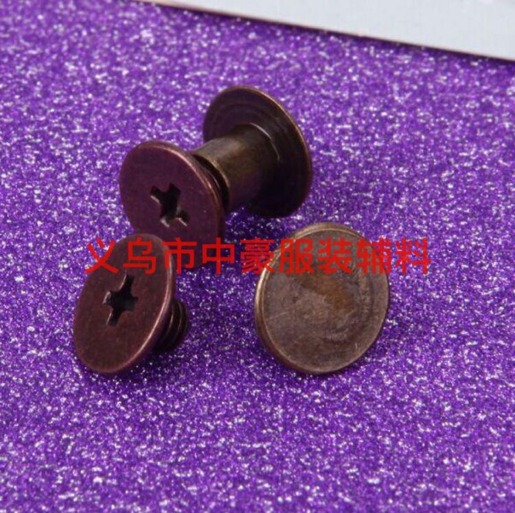 钮扣实物图
