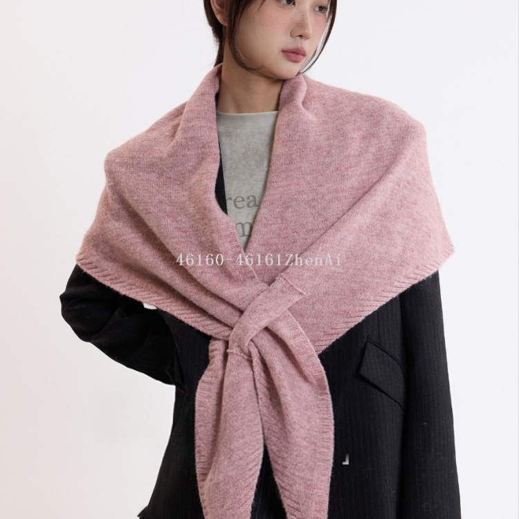 Wholesale of new cross-border export scarves, e-commerce live streaming, flower-patterned triangular shawl supply chain Specification image