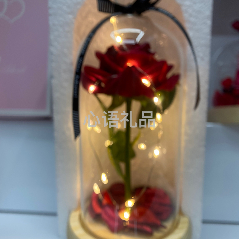 礼盒装带灯爱心玻璃罩仿真玫瑰花，节日礼物必备细节图