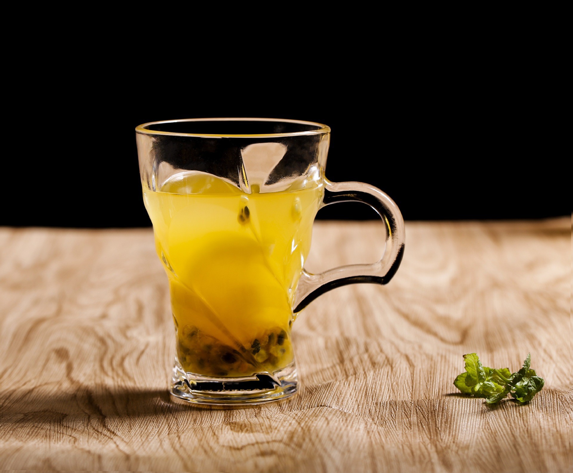 Glass cups, milk cups, transparent carved glass, breakfast oatmeal cups, coffee shop juice thickened flower tea cups