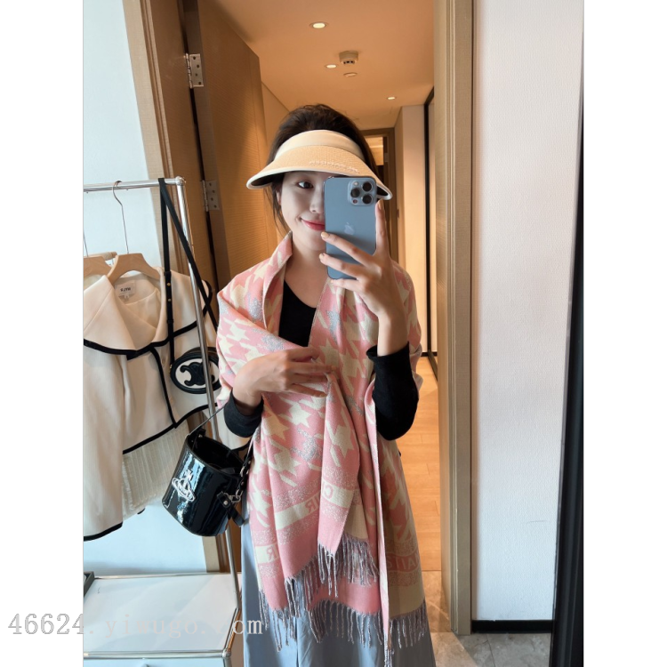Cross-border scarf wholesale e-commerce live streaming supply chain supply double-sided letter thousand bird grid Item Picture