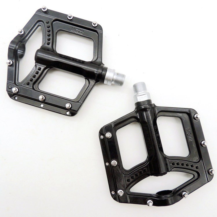 MG22自行车脚踏铝合金轴承脚踏板山地车带钉防滑单车脚踏脚蹬