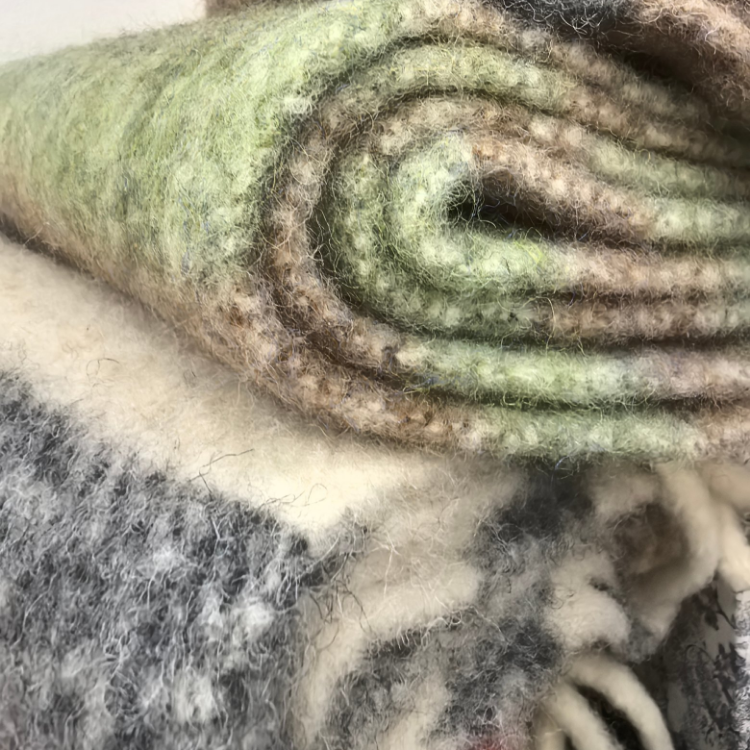 Wholesale of new vintage wool coarse beard scarves in stock, e-commerce live streaming supply chain details Picture