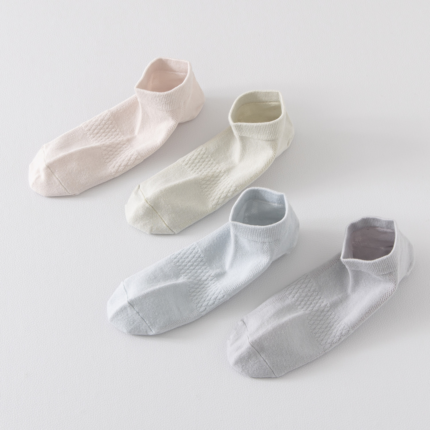 Bamboo fiber socks for women, anti-slip solid color short socks, summer thin style, sweat-absorbing, cool, breathable, anti-heel for women Item Picture
