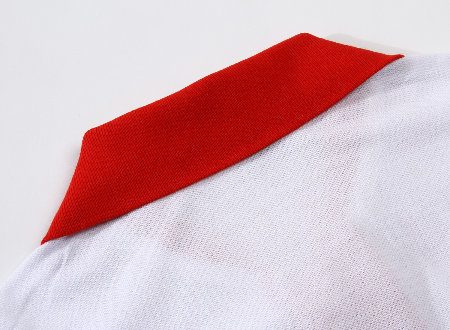 Three Horses polyester-cotton T-shirts are in large supply in the supermarket and are custom-made for the election pic 7