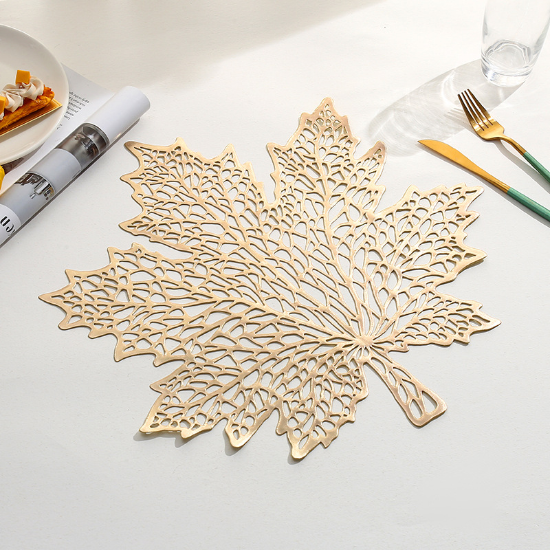 跨境枫叶餐垫防烫隔热垫PVC水杯垫轻奢镂空防滑垫耐高温杯具垫子详情6