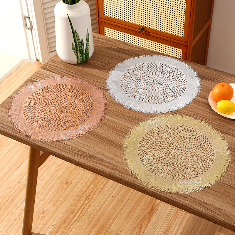 Cross-border Amazon French romantic round PVC placemats, creative and high-end light luxury restaurant heat insulation and waterproof pads pic 4