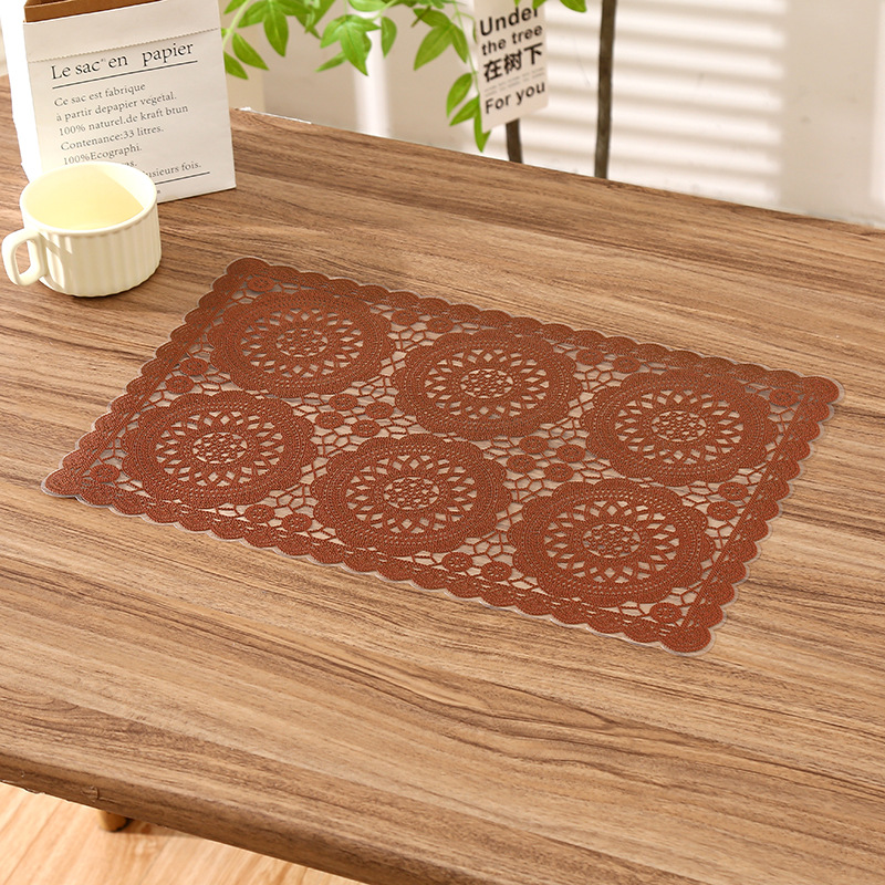 亚马逊中式大气镂空长方形餐垫复古易清洗防滑防水西餐垫隔热垫详情3