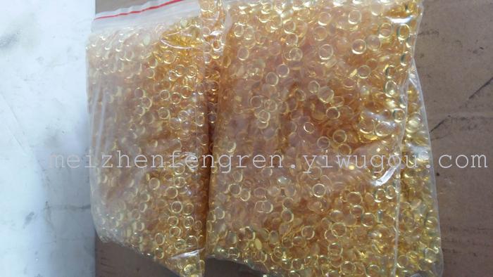 Leather shoe making uses gluing machines, edge folding machines, laminating machines and hot melt glue granules pic 3