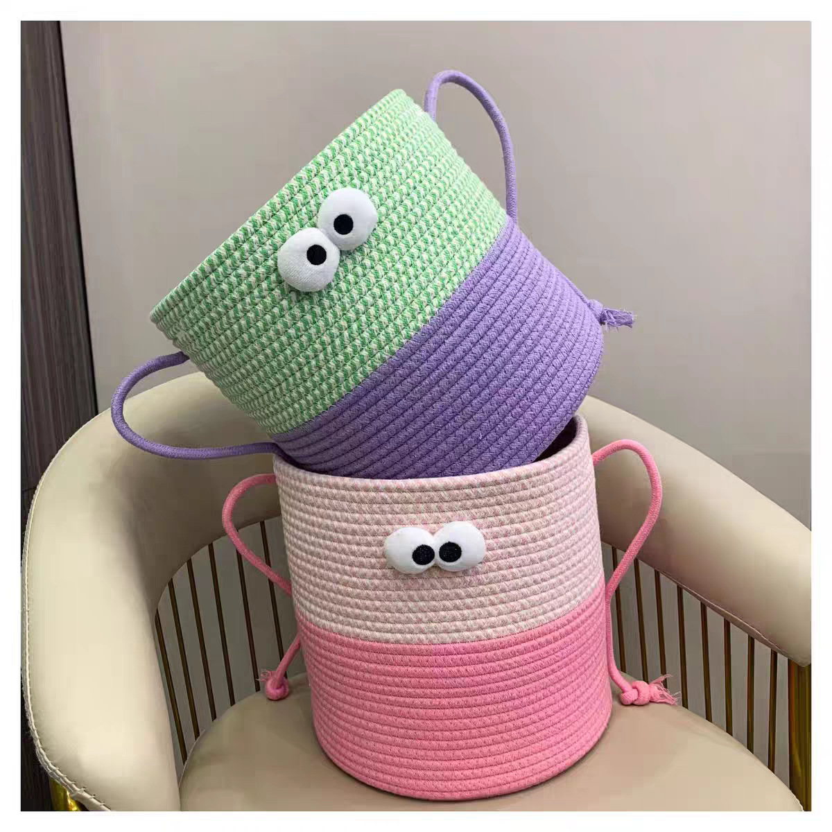 卡通圆形布艺收纳桶玩具桌面收纳筐编织带盖零食储物盒大眼小怪兽详情9