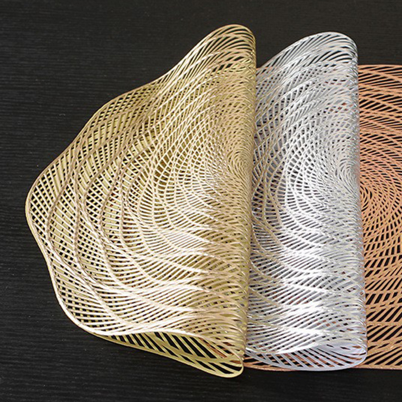 European-style rotating line flower-shaped hollowed-out placemats, European-style light luxury PVC heat insulation, anti-slip, washable, oil-resistant, heat-resistant and wear-resistant table MATS, Western placemats details Picture