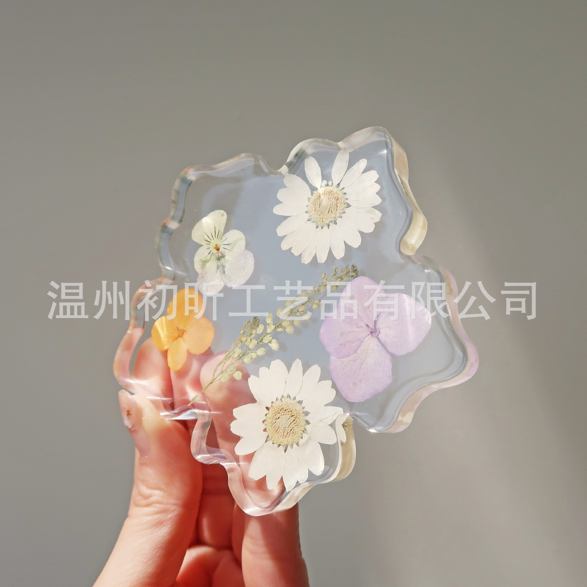 The same style of dry flower coasters, acrylic heat insulation pads, resin tablecloths as those of the Yijia Xiaohongshu Instagram blogger, cross-border Amazon, waterproof, anti-slip, heat-resistant and wear-resistant Specification image
