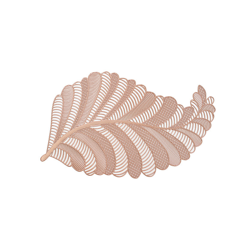 A fresh leaf foretells autumn, hollowed-out placemats in an INS style, modern, simple, fashionable, creative, elegant and high-end home decoration. PVC heat-insulating, anti-slip, washable table MATS, heat-insulating placemats Specification image