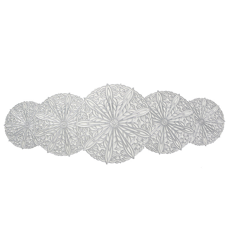 European-style PVC hollowed-out table flags, table MATS, household coffee table MATS, anti-slip and heat-insulating MATS, decorative long towels, TV cabinet cover towels Application Scenario
