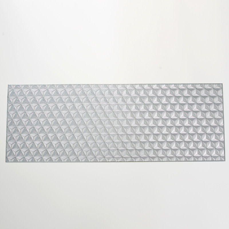 PVC table mat with gold embossed hexagonal long towel table flag heat insulation pad, light luxury, modern, simple, fashionable, creative and elegant, cross-border no-wash table mat, waterproof, anti-slip, oil-proof, heat-resistant and wear-resistant Application Scenario