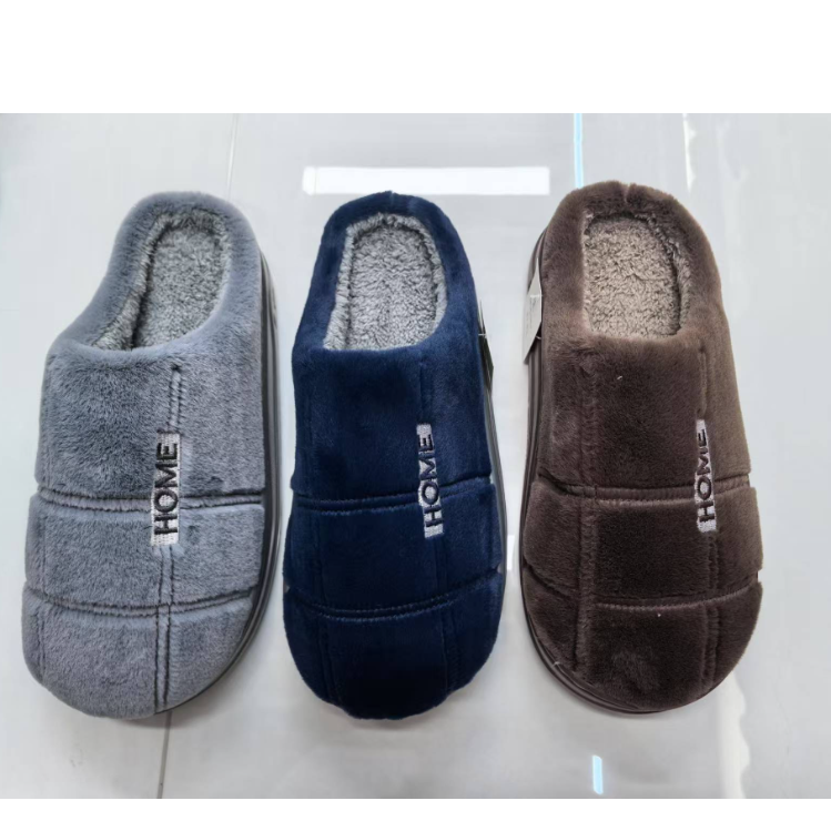 New men's cotton slippers with side-sewn embroidery design are warm and comfortable in winter for export wholesale full figure