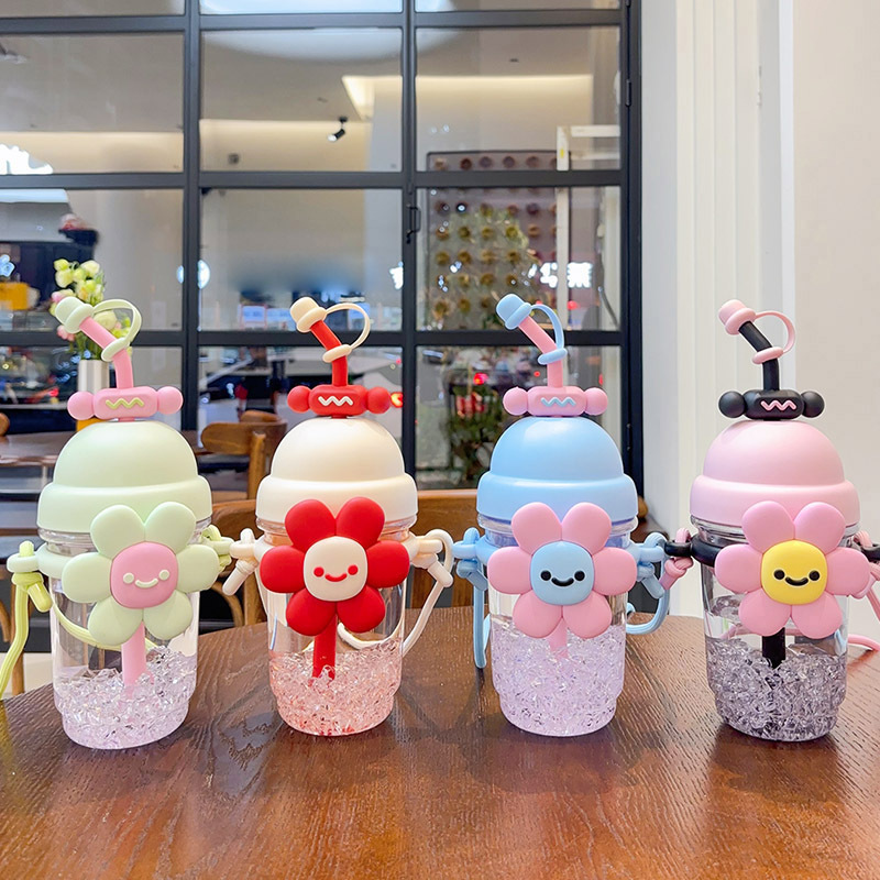 Sunflower straw plastic cup, large-capacity cartoon children's water cup, girls' high appearance level, fashionable flower cup with handle Specification image
