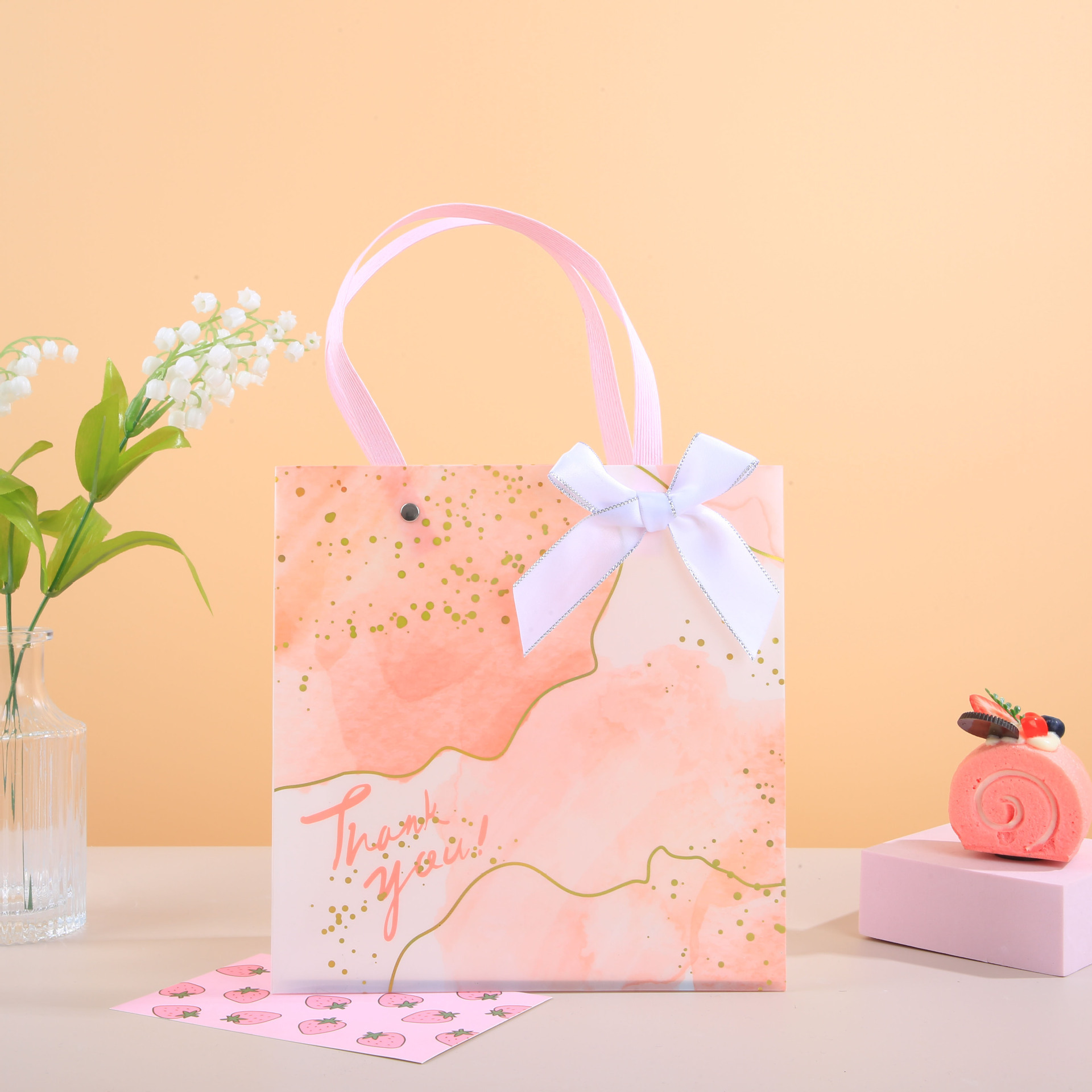 节日手提袋礼品袋蛋糕学生伴手礼磨砂鲜花手提袋化妆品蝴蝶结PP袋详情4