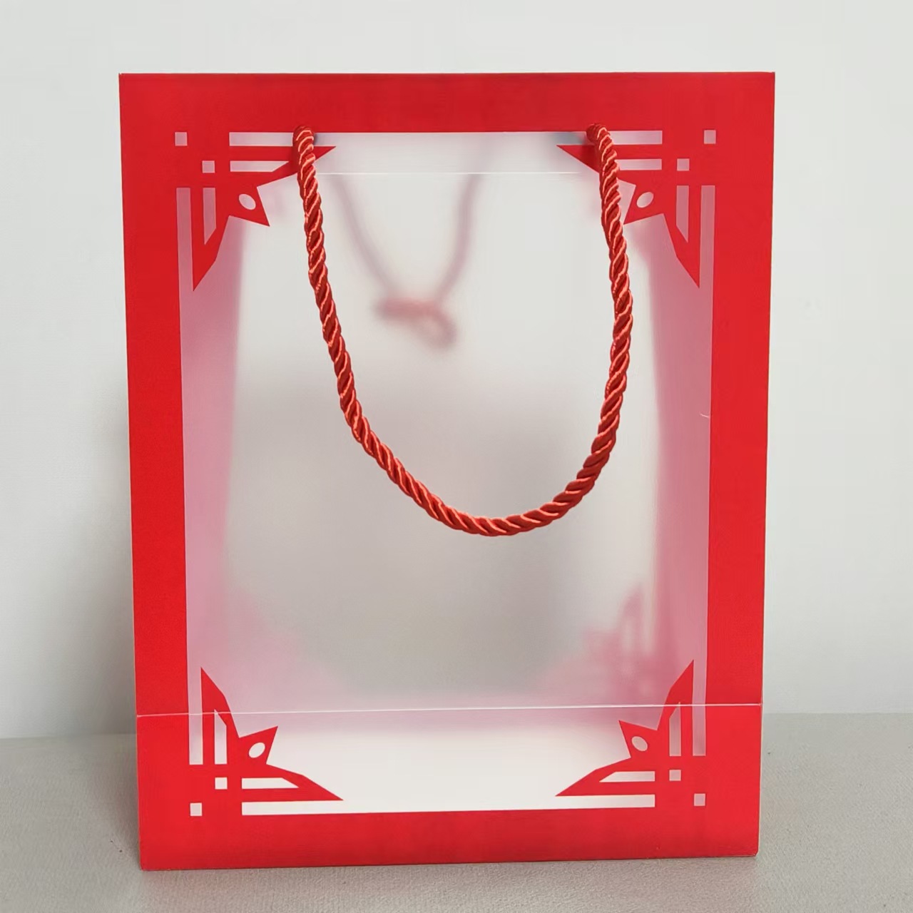 卡膜/袋子礼物/pvc手提袋/伴手礼小礼盒/中转箱白底实物图