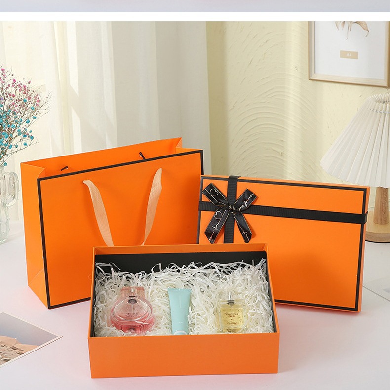 Wholesale of fashionable cosmetics bags, shopping bags, gift bags, handbags, paper bags, gift bags, clothing bags and jewelry packaging