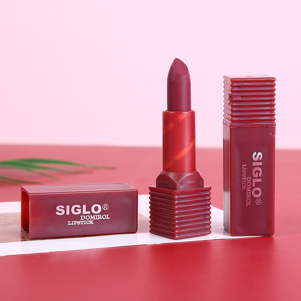 Matte lipstick is easy to apply. Lipstick and lip makeup are moisturizing and natural. 5 colors of nude makeup are available. Factory direct sales Specification image