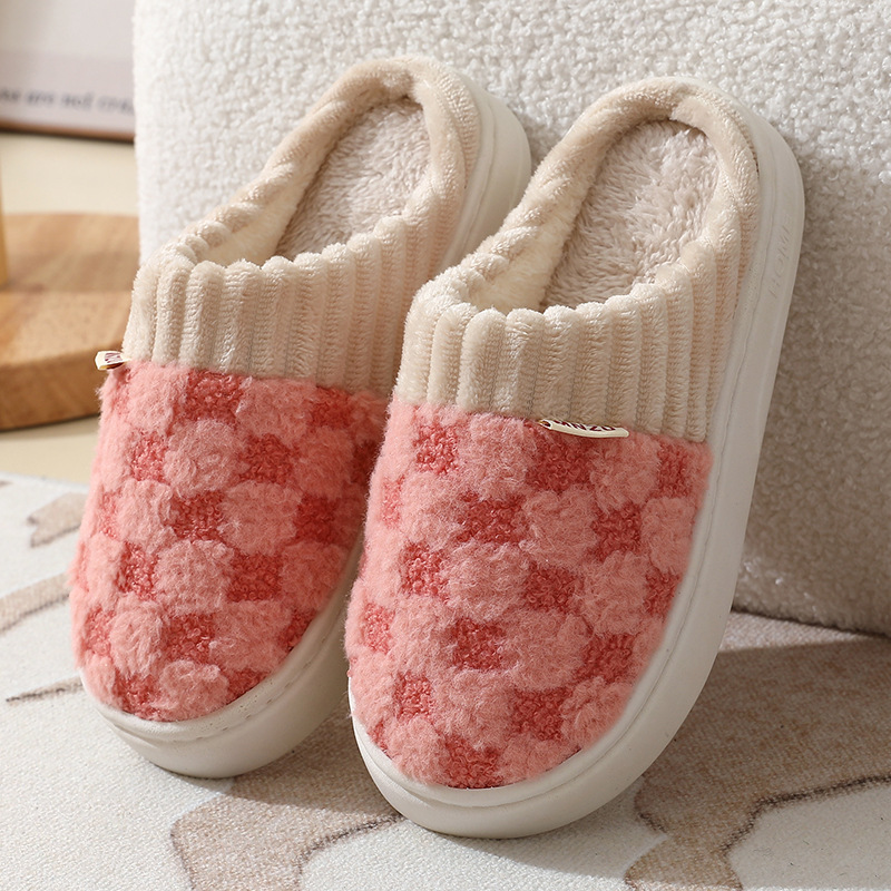 Autumn and winter thick-soled plush slippers for home use, women's indoor home, thickened and warm postpartum shoes, anti-slip cotton slippers for men Item Picture