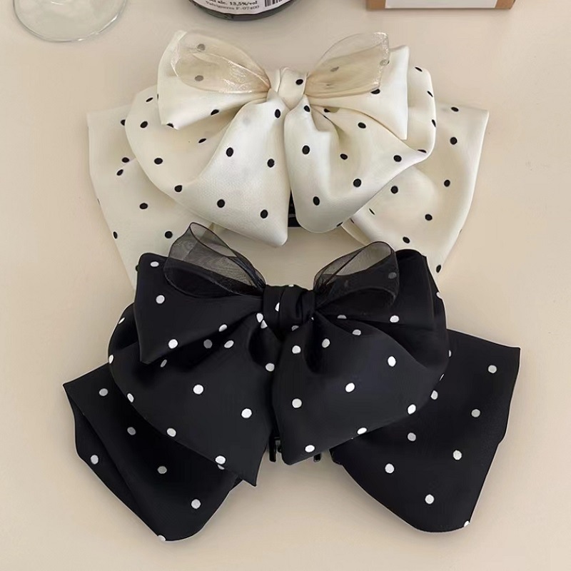 Korean-style polka dot satin bow ponytail clipper with a high-end and elegant look, upside-down hair at the back of the head, shark clip hair accessory Specification drawing