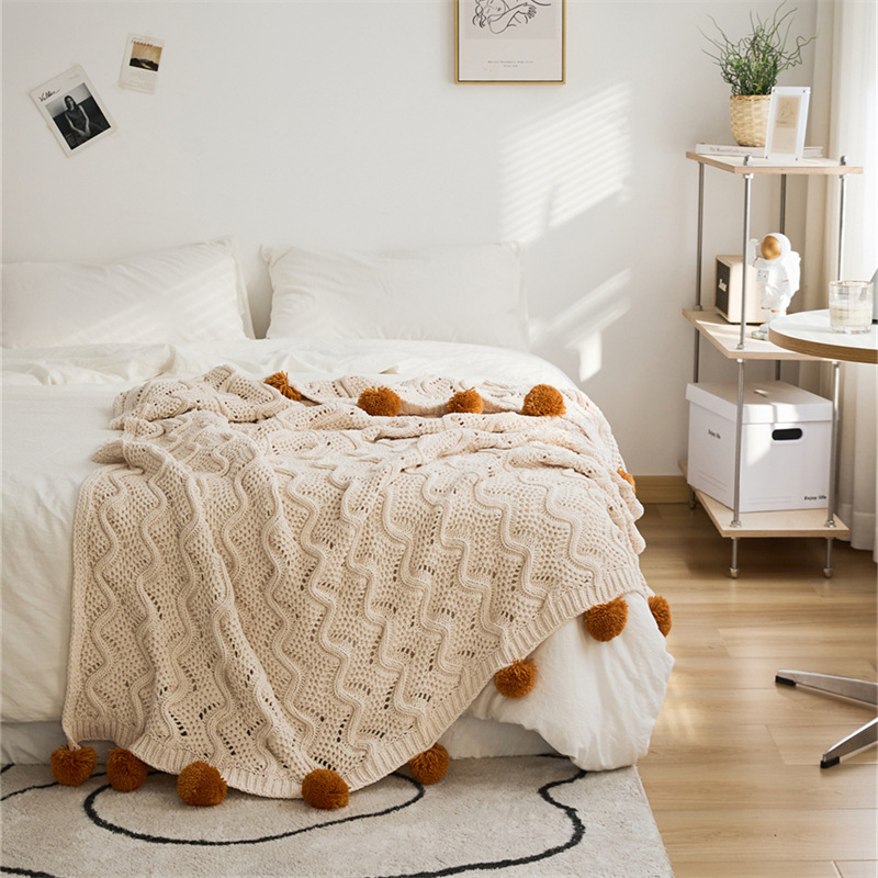 New products: Four Seasons Nordic A Class Ball Chenier living Room knitted blanket Sofa blanket Throw pillow Fantas Item Picture