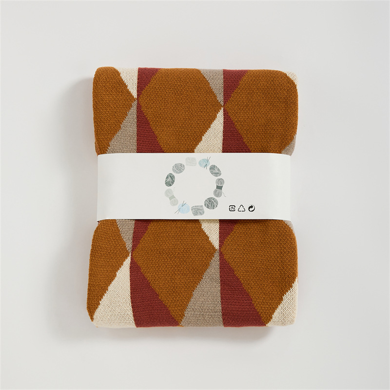 New Four Seasons Nordic Class A cotton bedroom and office area knitted geometric pattern blanket, nap blanket cushion Application Scenario
