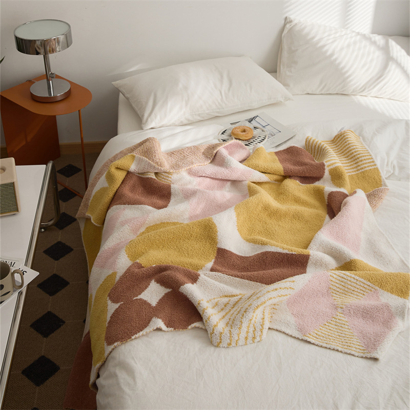 Factory direct sales of thickened Nordic Class A semi-fleece bedroom knitted geometric pattern blanket sofa blanket