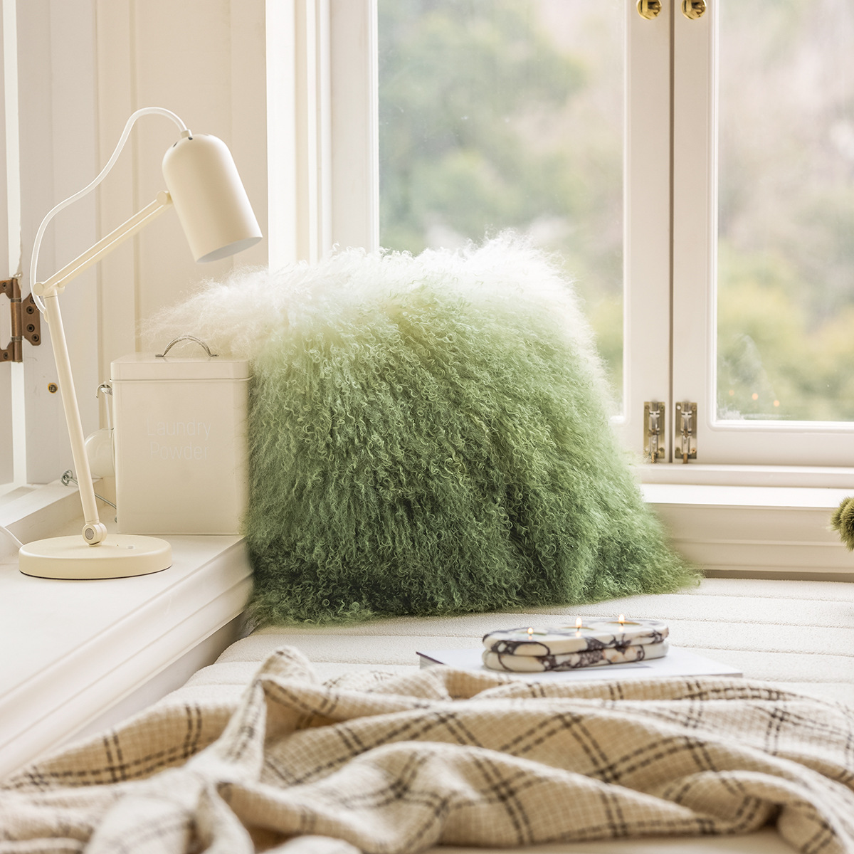 渐变色真滩羊毛抱枕套批发床上靠背垫ins风床头客厅沙发皮草靠枕