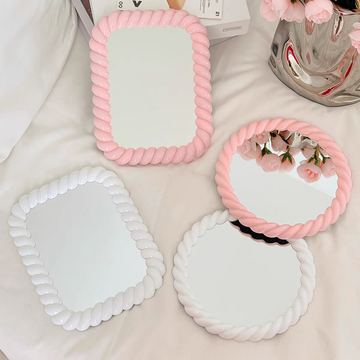 ins奶油化妆镜简约浴室梳妆台镜可爱可立克挂女学生宿舍台式镜子详情8