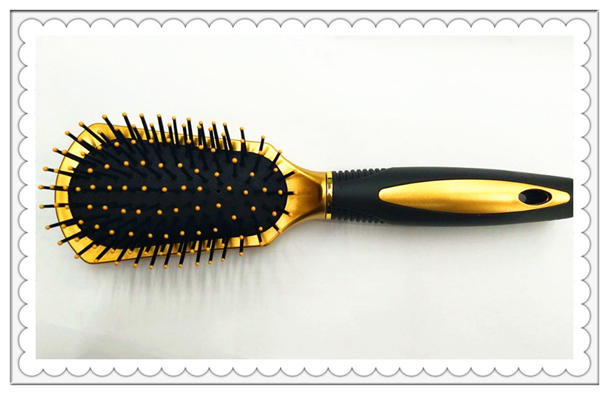 Wholesale of new elastic paint plastic hair combs and popular gift massage combs