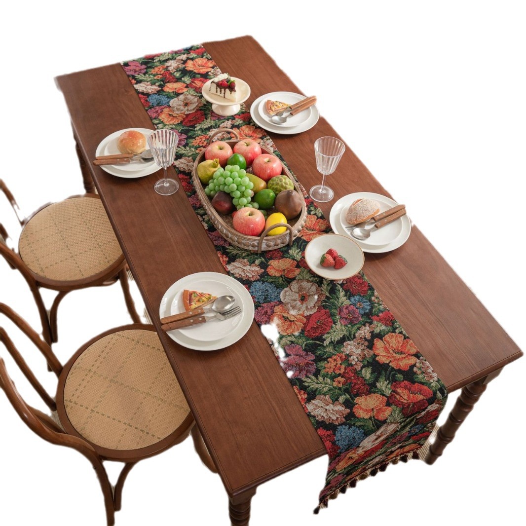 Chinese-style table flags, jacquard flowers, blooming prosperity, tassels, retro tea flags, dining flags, long strips, thickened, factory direct supply Application Scenario