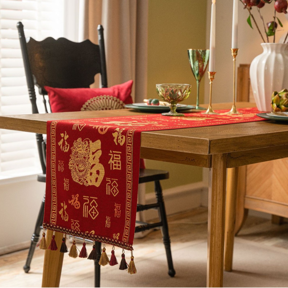 Bai Fu table flag jacquard red New Year color-blocking Spring Festival dining table fabric New Year coffee table bed flag details Picture