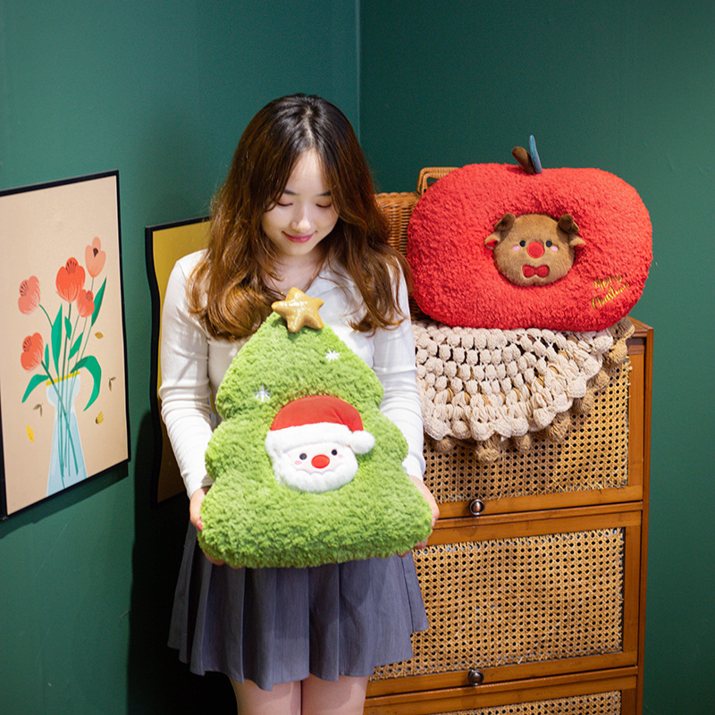 Merry and peaceful Christmas festival decorations, plush pillows, Christmas tree cushions, cute snowman and reindeer dolls details Picture