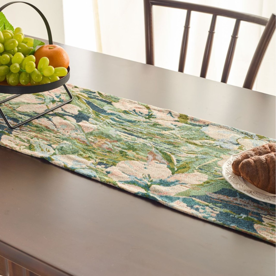 Country-style table flag, Monet oil painting, green tea flag, tea room decoration, coffee table, chest of drawers, long dining flag details Picture