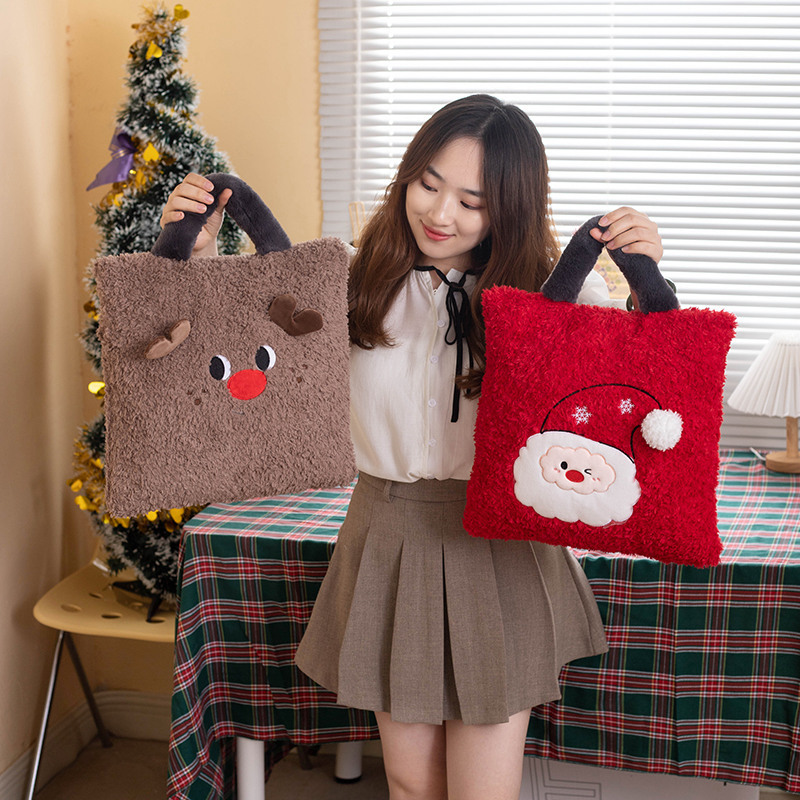跨境圣诞抱枕创意卡通毛绒收纳抱枕学生腰靠圣诞节公司礼品批发