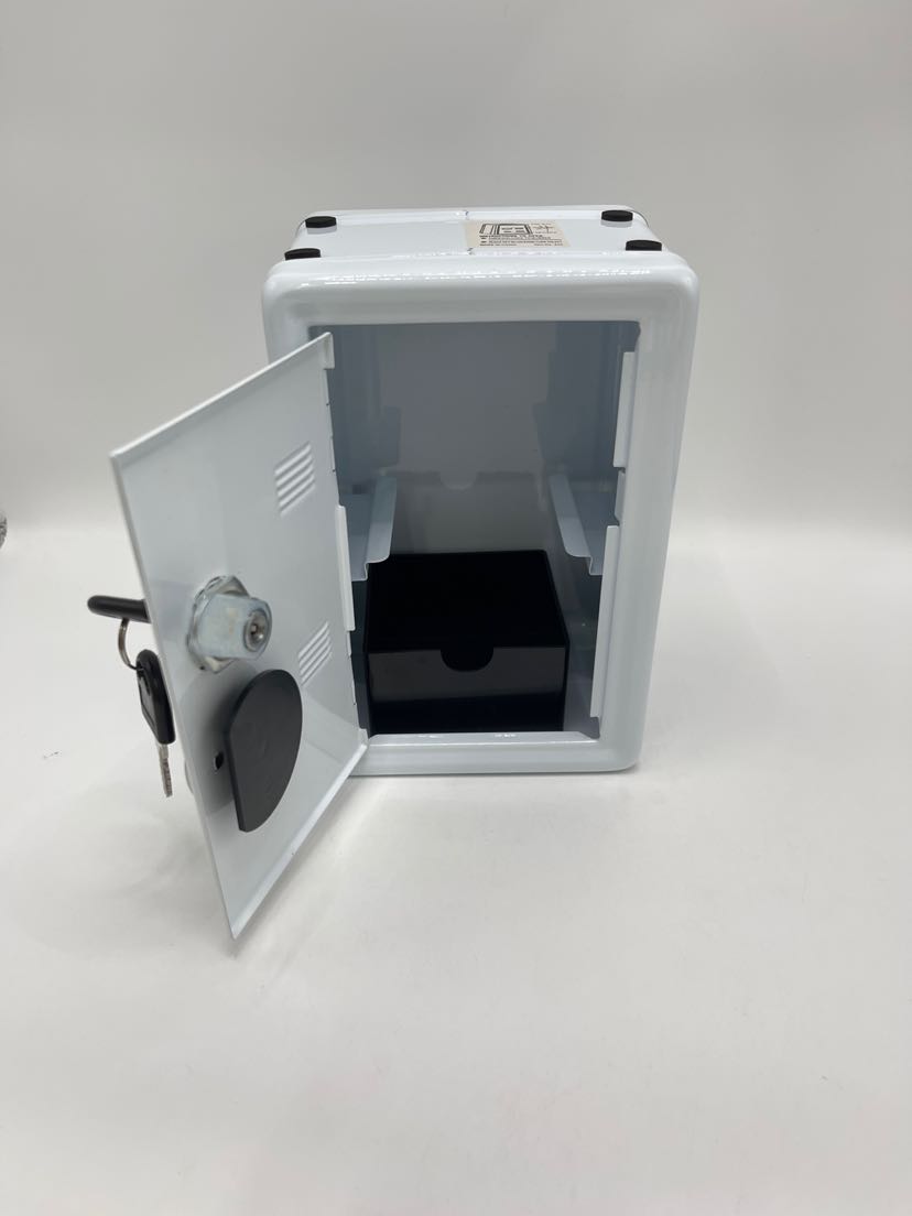 Mini metal safe, creative piggy bank, key safe, and decorative item pic 4