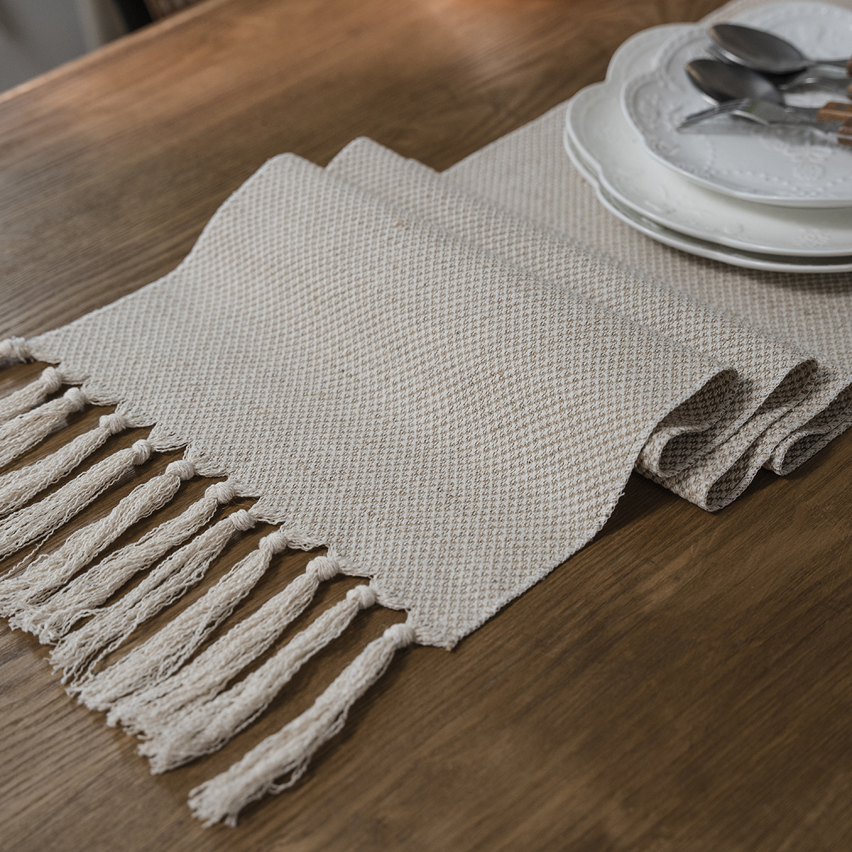 Nordic jacquard geometric table flags, tassel fashion tea flags, dining flags, long polyester tablecloths, factory direct supply Specification image
